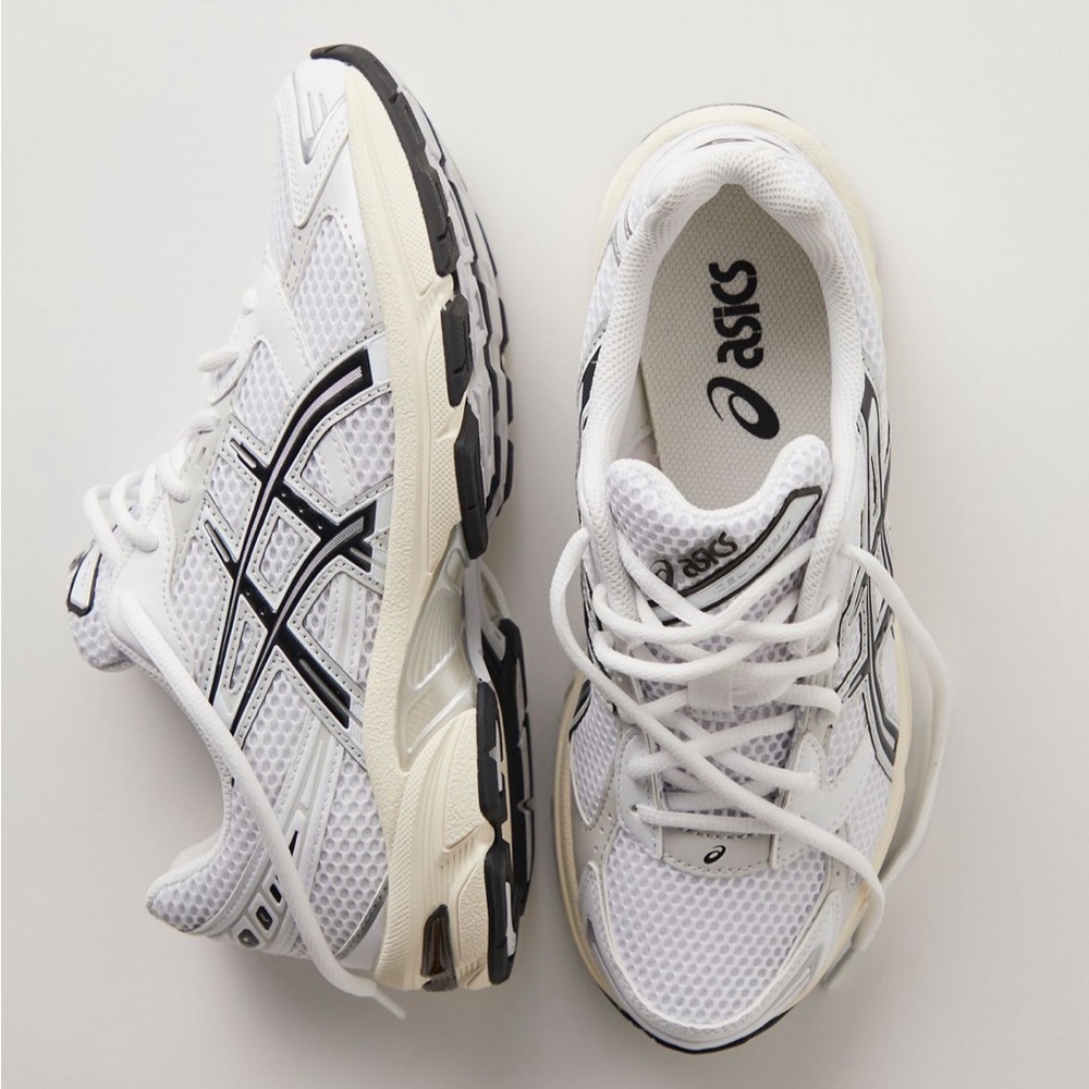 Asics Gel 1130 Women's White, Gray and Black Sneakers size 8